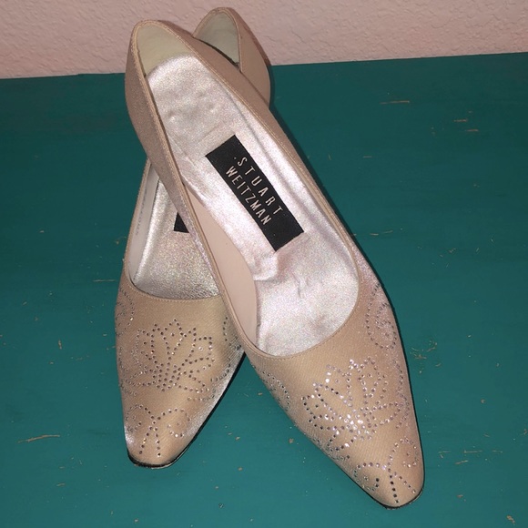 Stuart Weizman Embellished Pumps SZ 6 - Picture 1 of 13